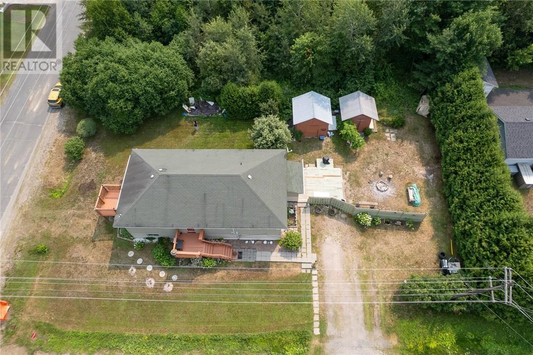 305 Lowe Street - 3