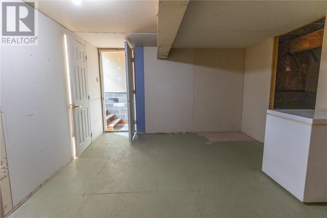 305 Lowe Street - 31