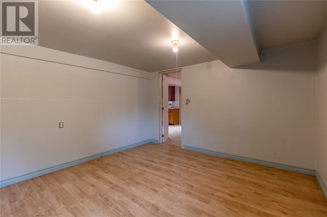 305 Lowe Street - 35