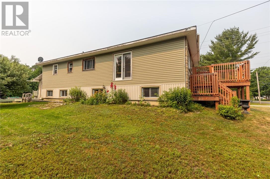 305 Lowe Street - 41