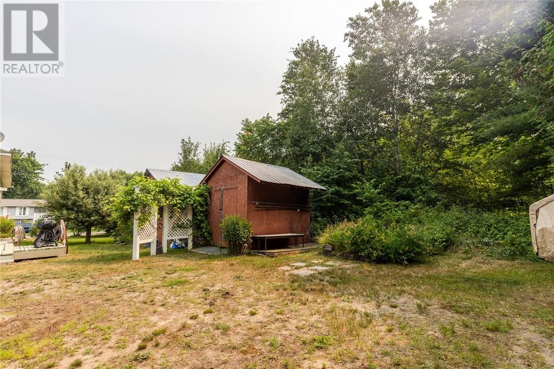 305 Lowe Street - 48