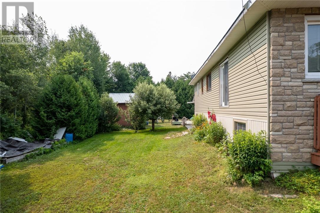 305 Lowe Street - 6