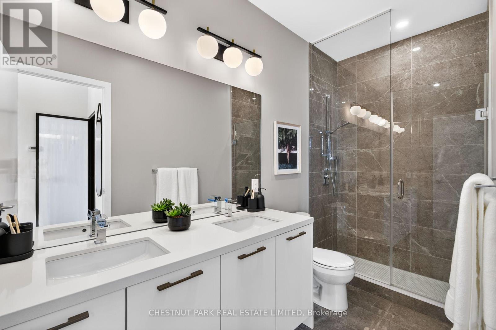 #902 55 ONTARIO STREET - Image 10