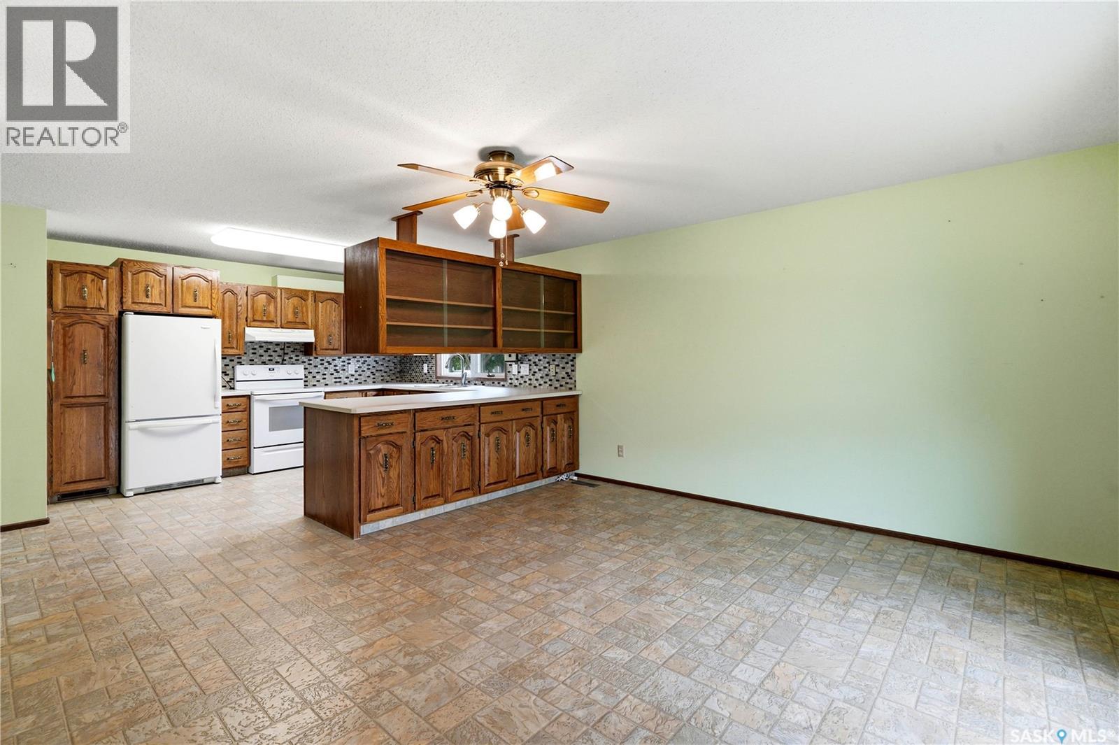 705 Main STREET - 15