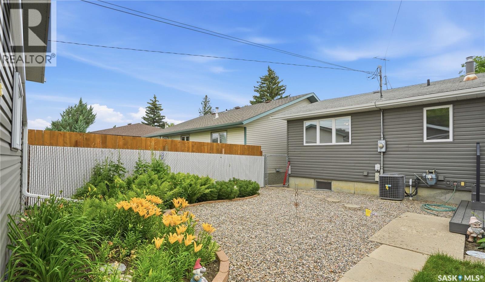 705 Main STREET - 48