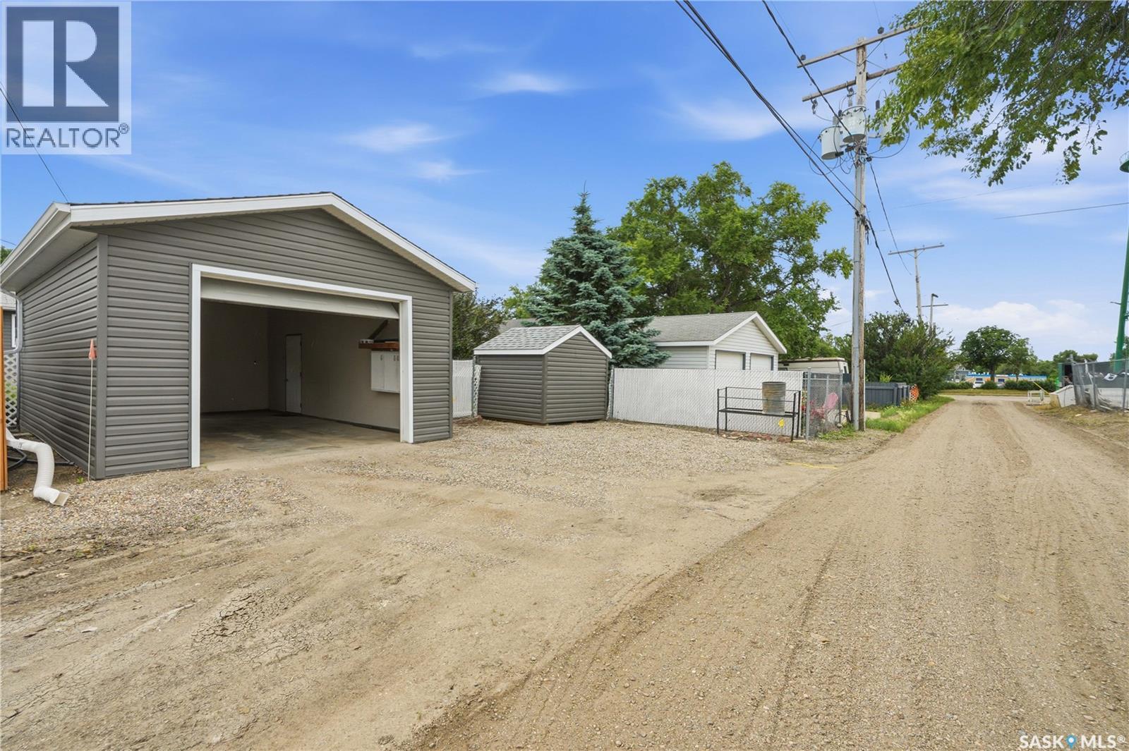 705 Main STREET - 52