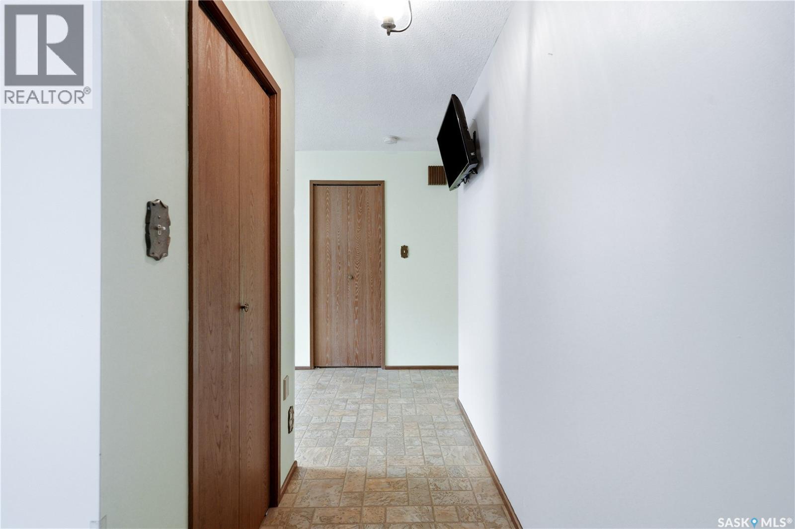 705 Main STREET - 7