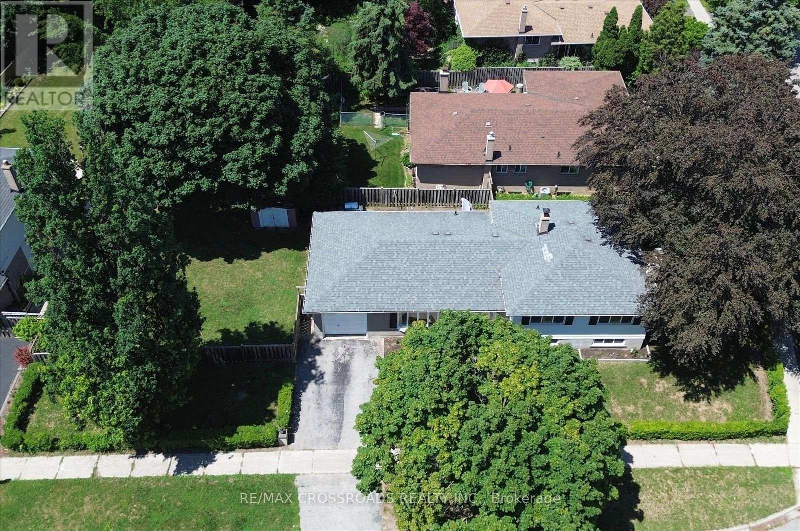 10 GILLBANK CRESCENT S - Image 7