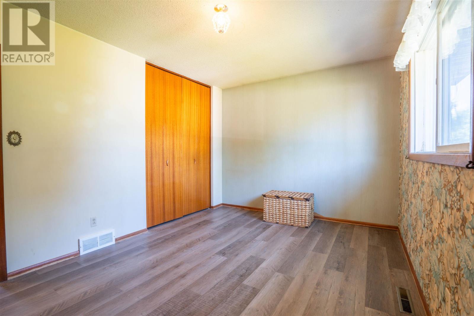 154 Chambers AVE - 17