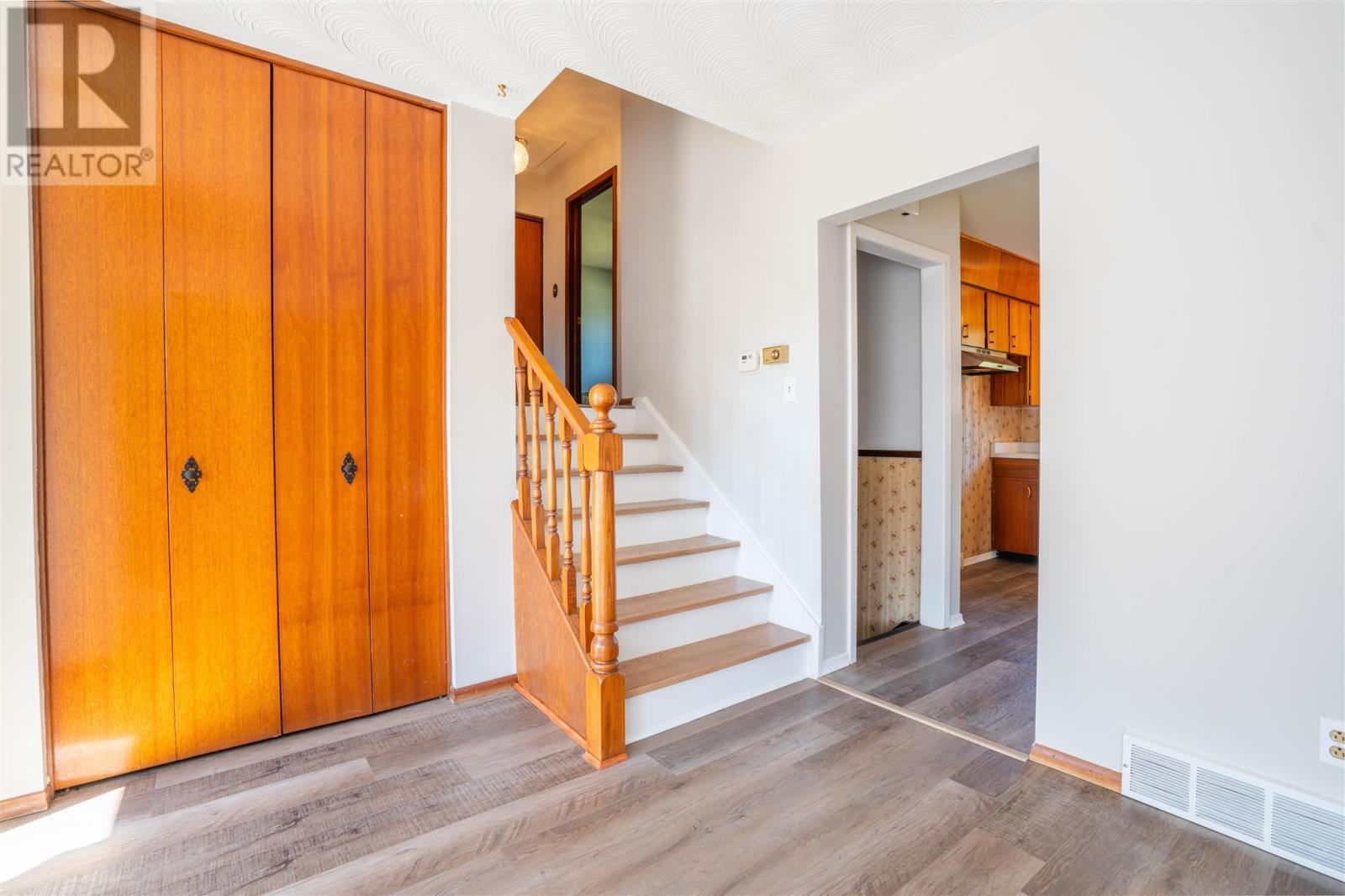 154 Chambers AVE - 4