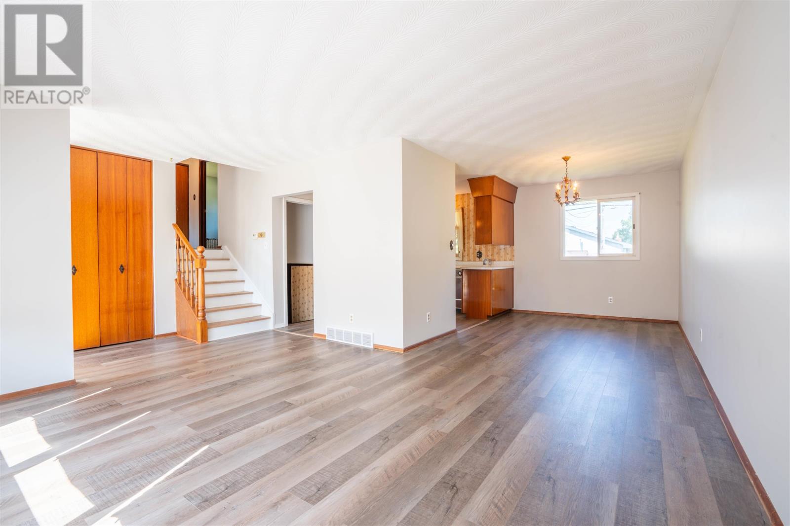 154 Chambers AVE - 5