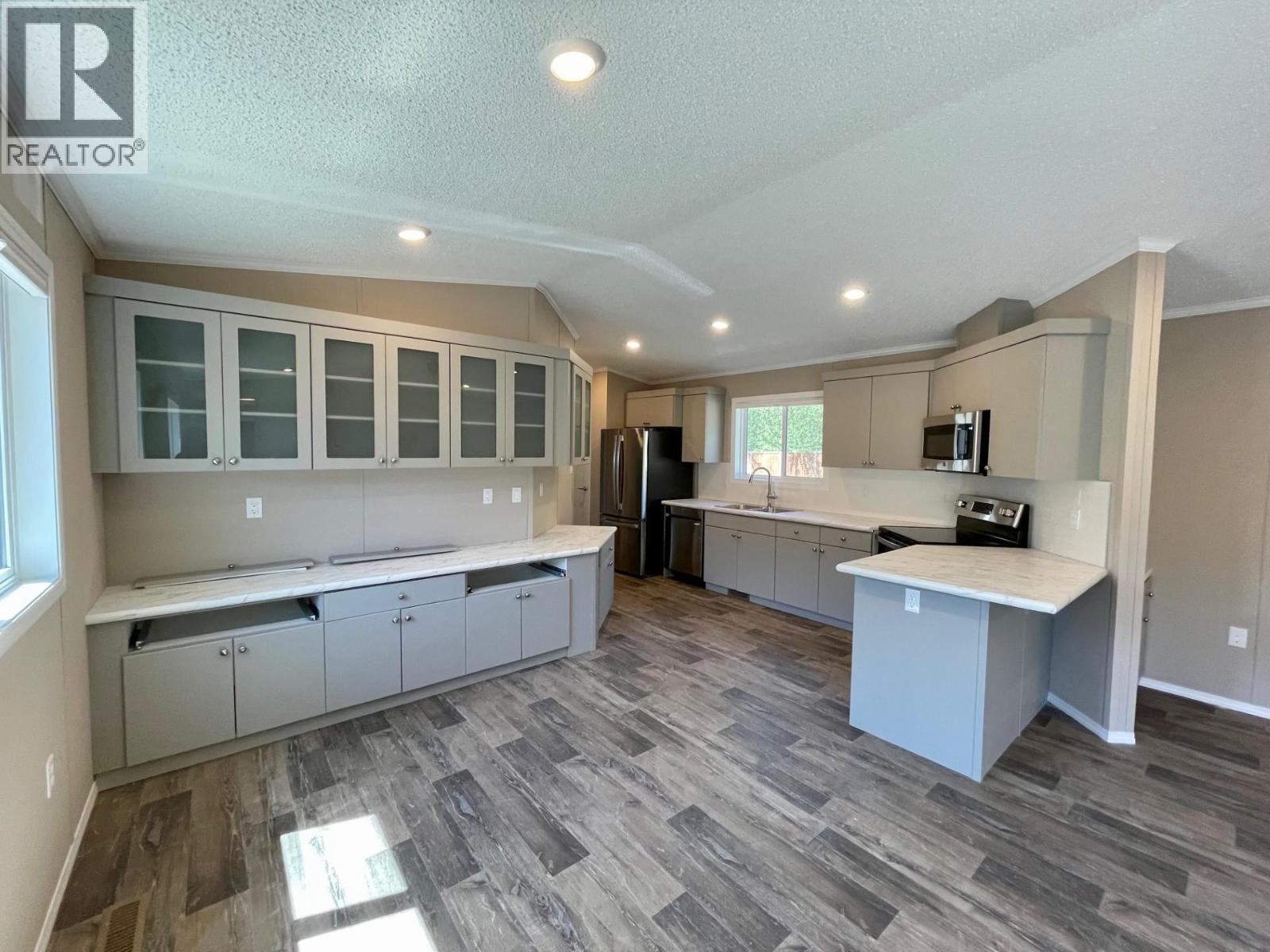 #47 100 Aspen Drive - 2
