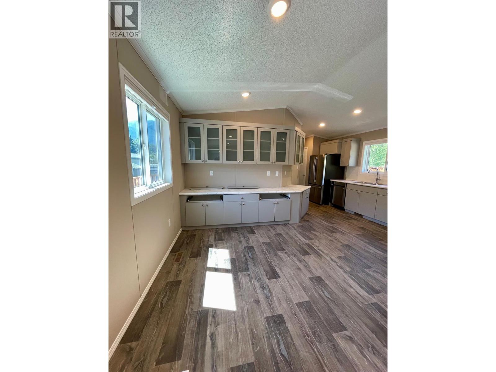 #47 100 Aspen Drive - 5