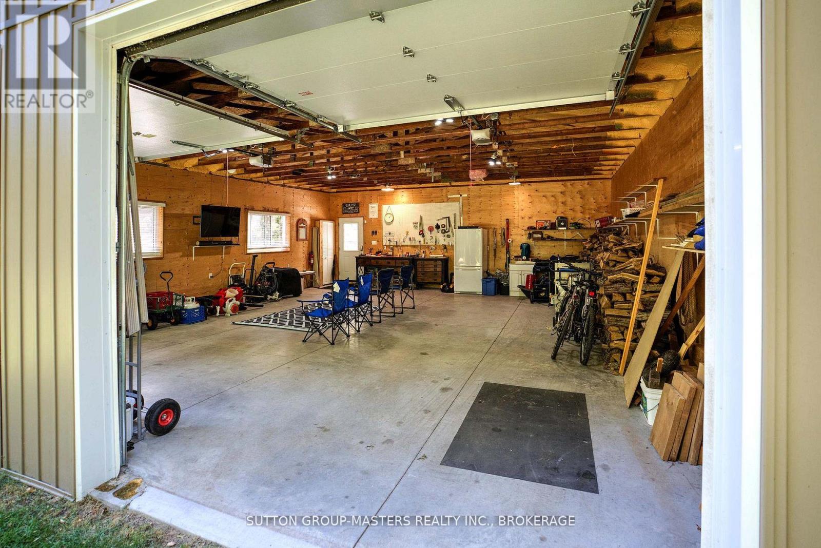 802 MAPLE ROCK LANE - 48