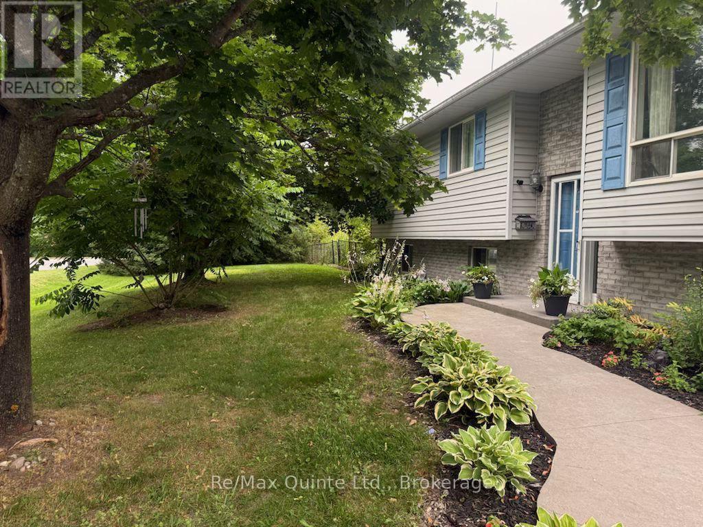 94 GRENVILLE PARK DRIVE - 3