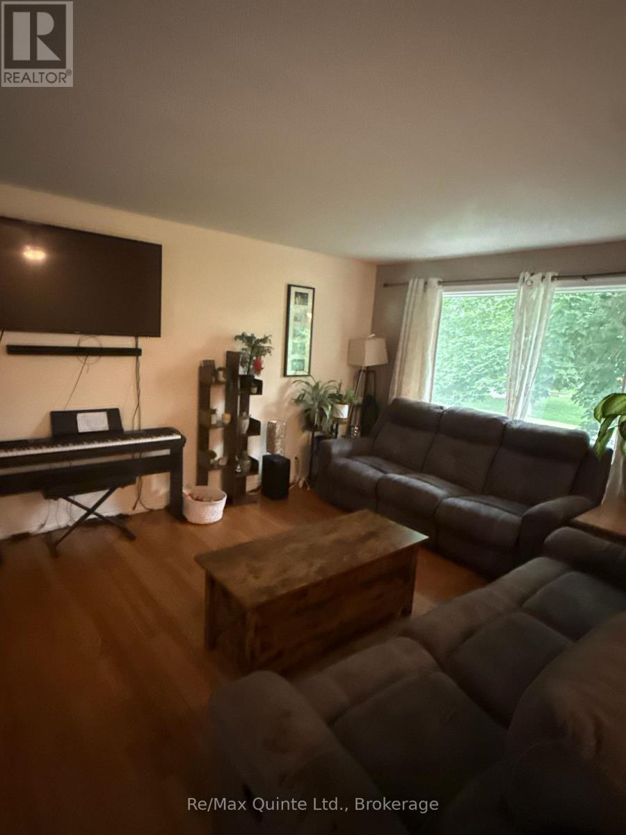 94 GRENVILLE PARK DRIVE - 4