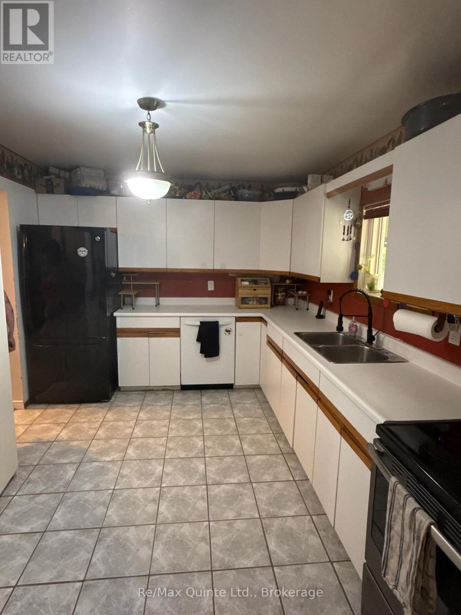 94 GRENVILLE PARK DRIVE - 7