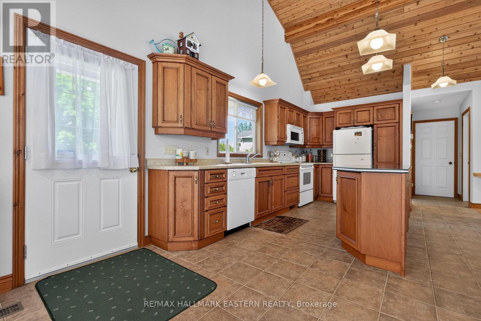 734 DUFFUS DRIVE - 17
