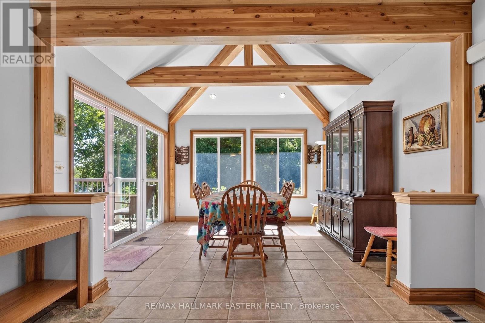 734 DUFFUS DRIVE - 19