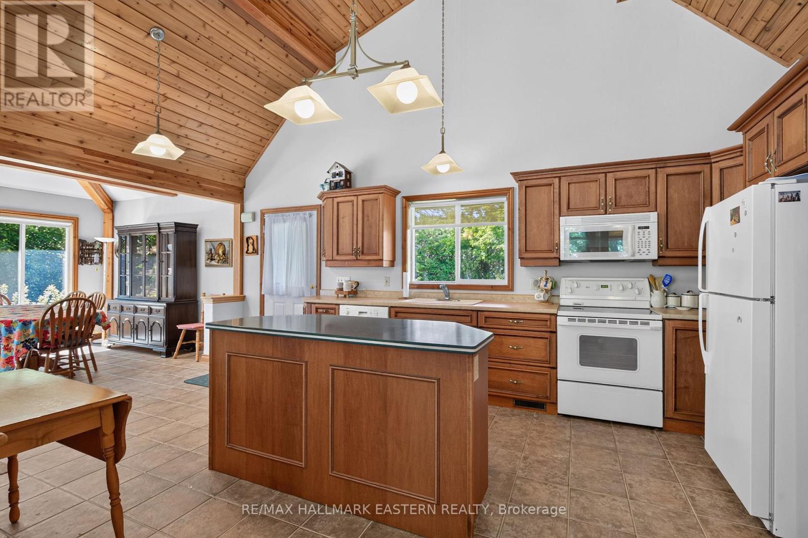 734 DUFFUS DRIVE - 21