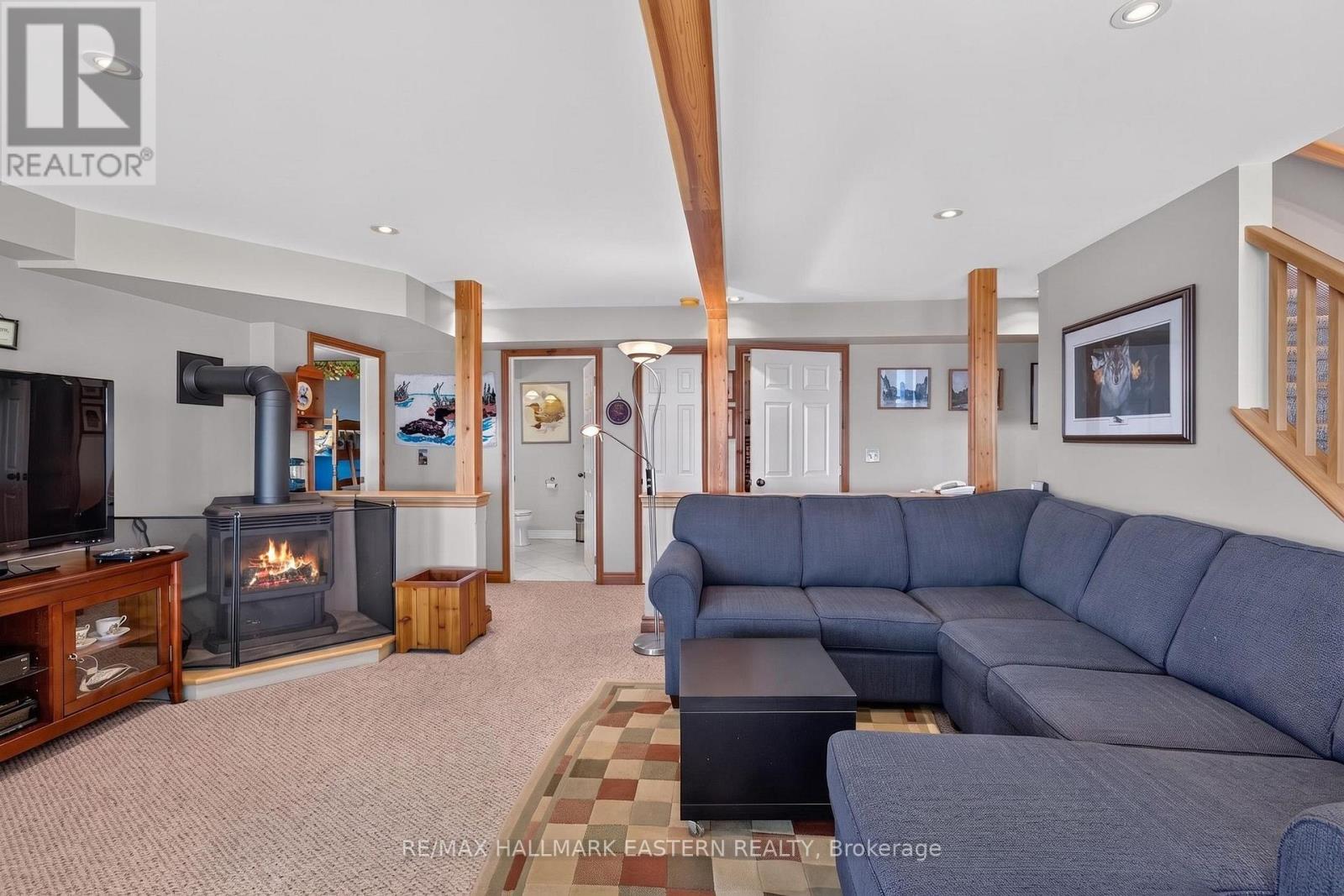 734 DUFFUS DRIVE - 33
