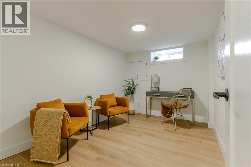 37 BARNES Avenue - 32