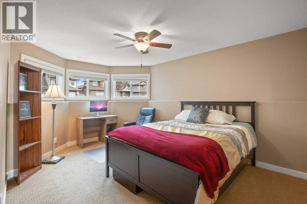 124 Vincent Close - 32