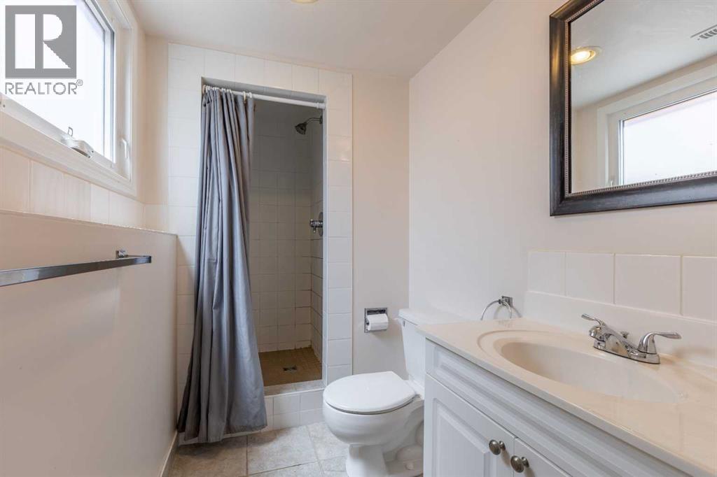 3806 20 Avenue S - 32