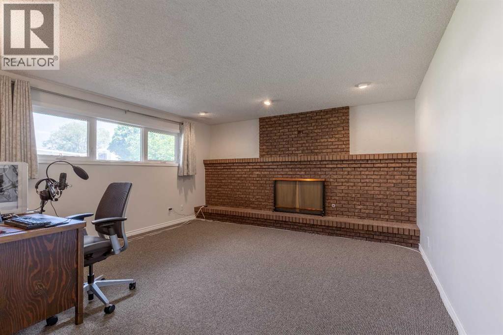 3806 20 Avenue S - 27