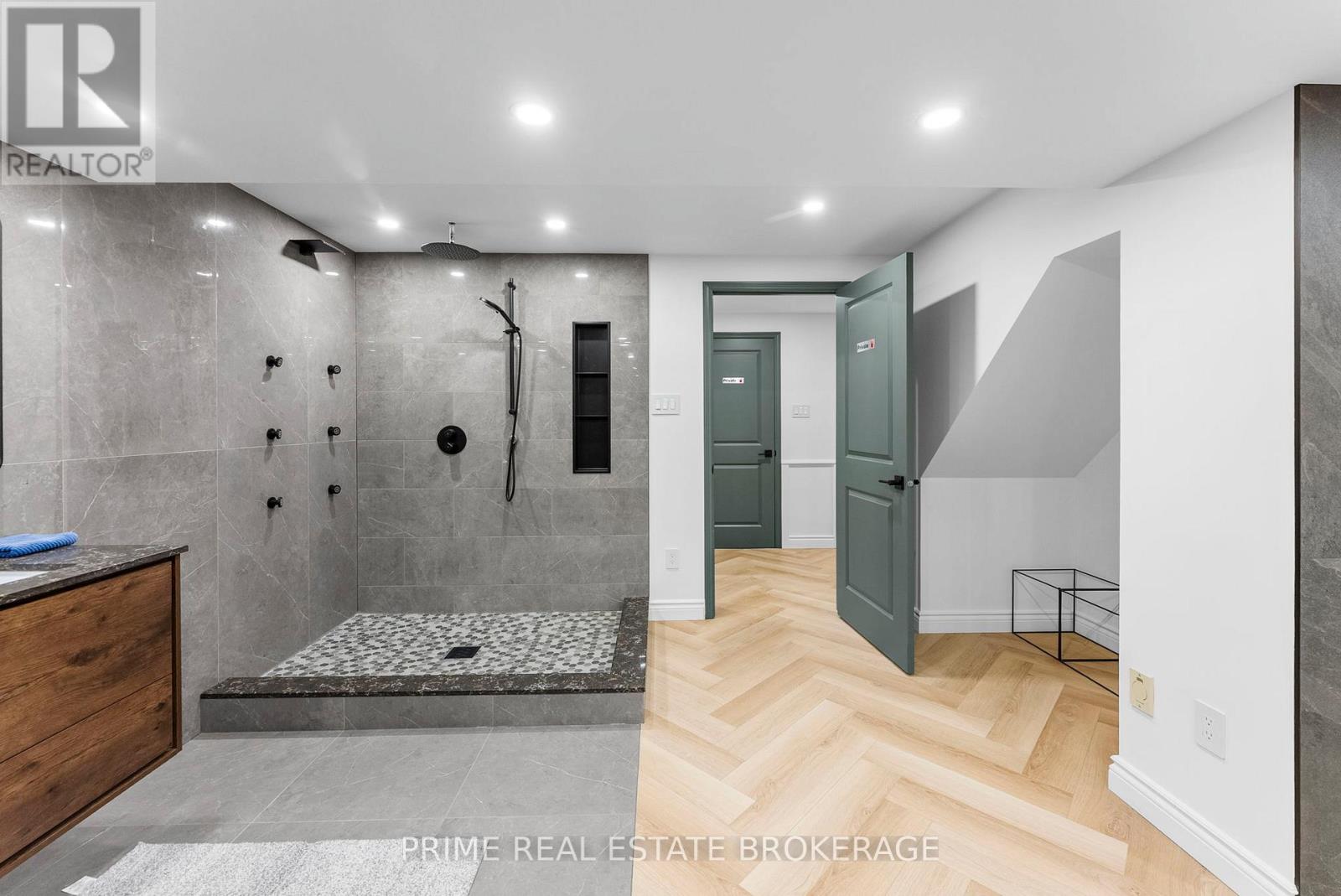 10392 GRAND OAKS DRIVE - 41