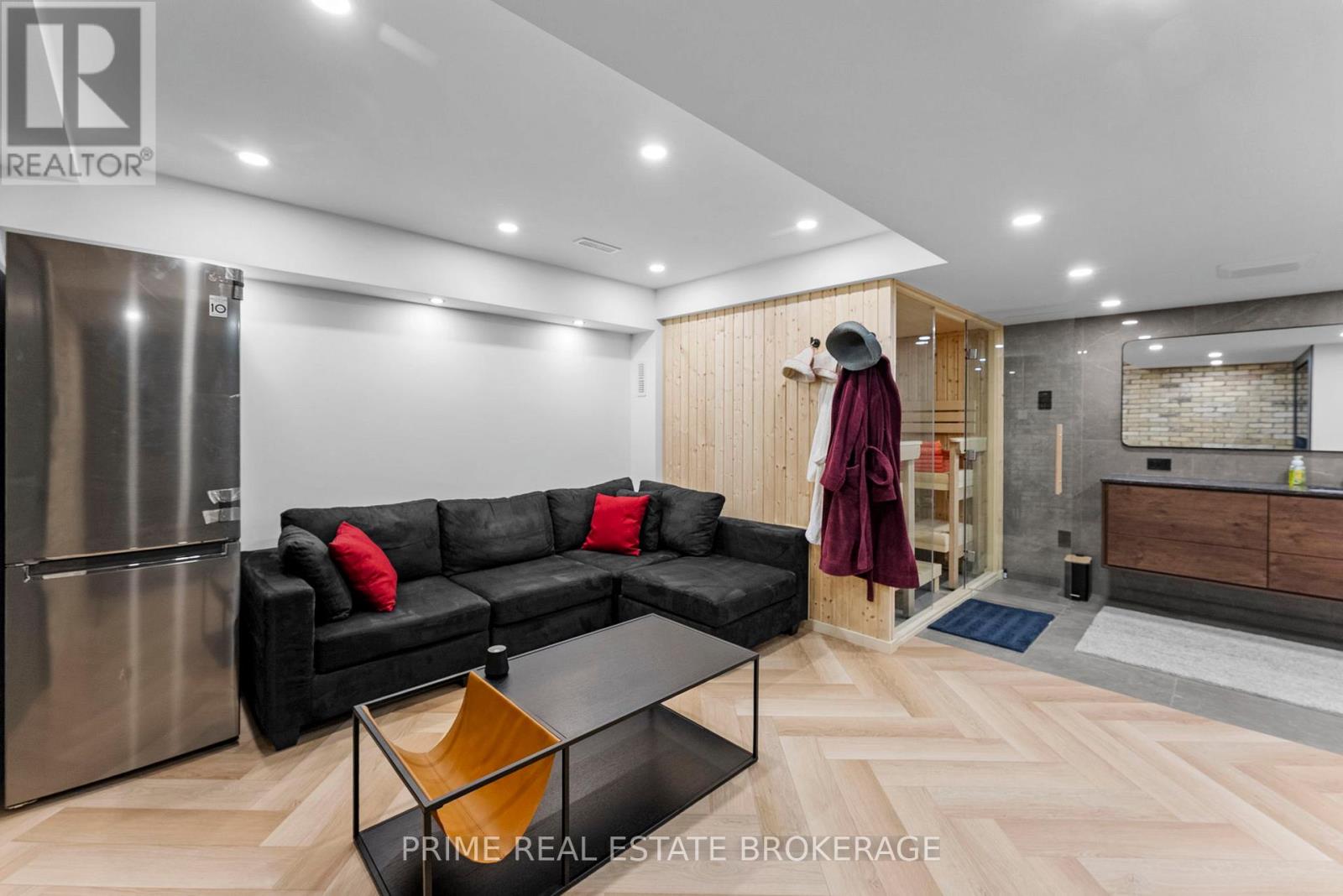 10392 GRAND OAKS DRIVE - 42