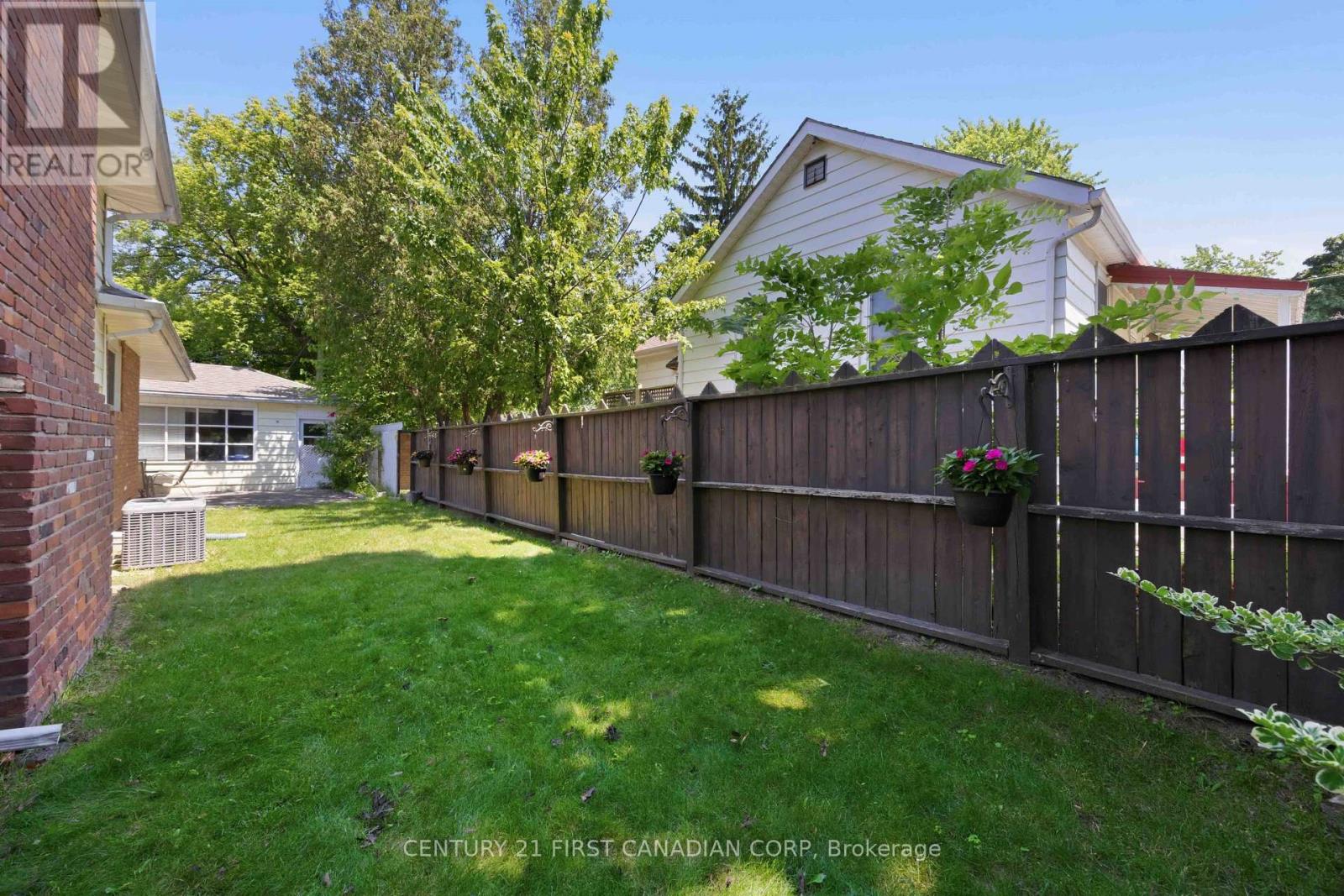 184 DURAND STREET - Image 30