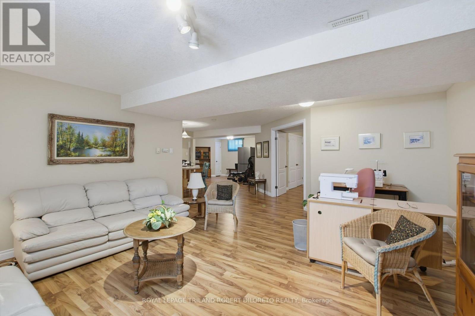 9989 OXBOW DRIVE - 31