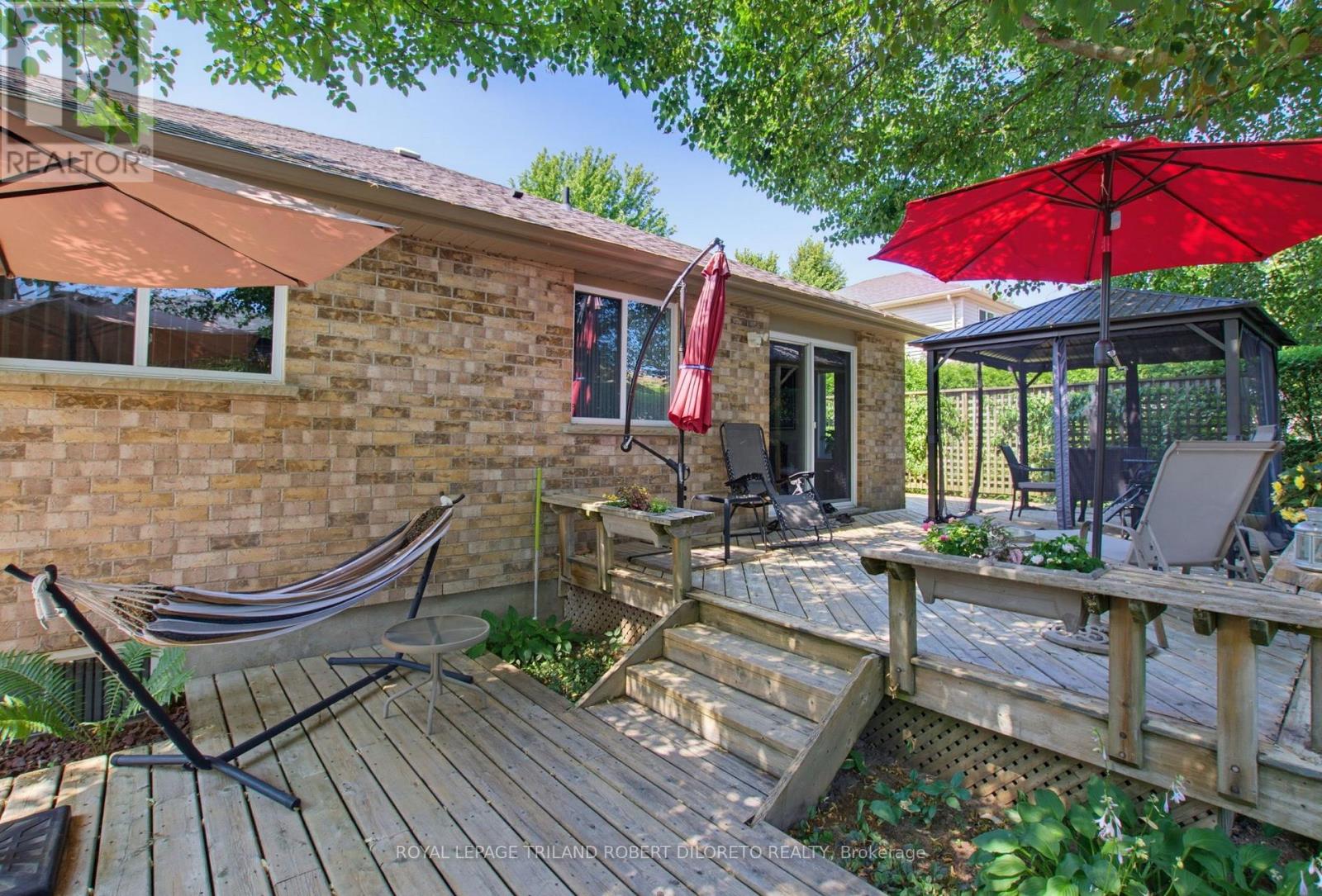 9989 OXBOW DRIVE - 34