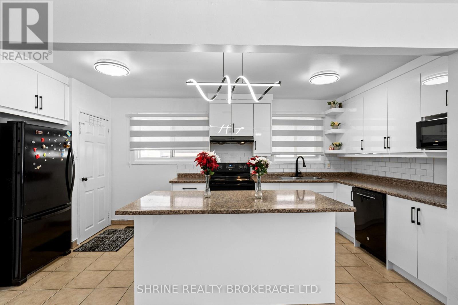 15 GARLAND CRESCENT - 9