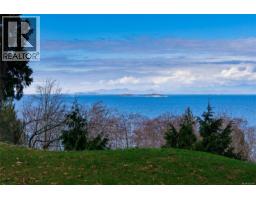 6210 Icarus Dr, Nanaimo, BC V9V1B8 Photo 10