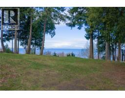 6210 Icarus Dr, Nanaimo, BC V9V1B8 Photo 11