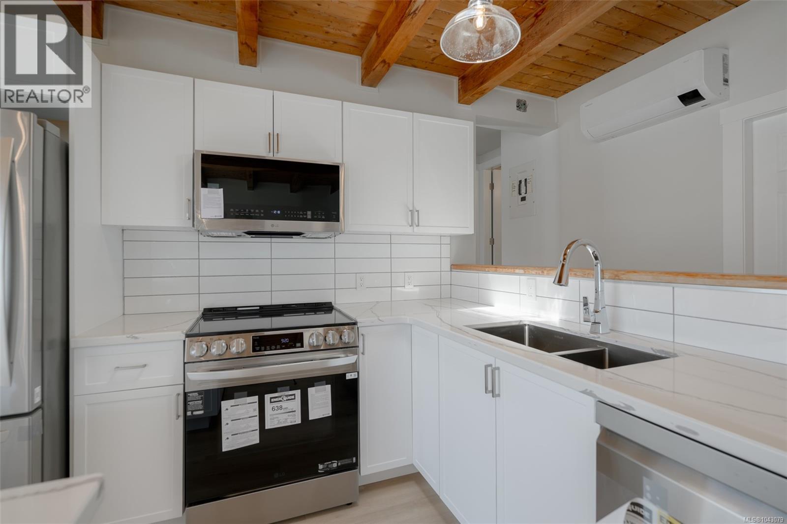 5492 Deep Bay Dr - 9