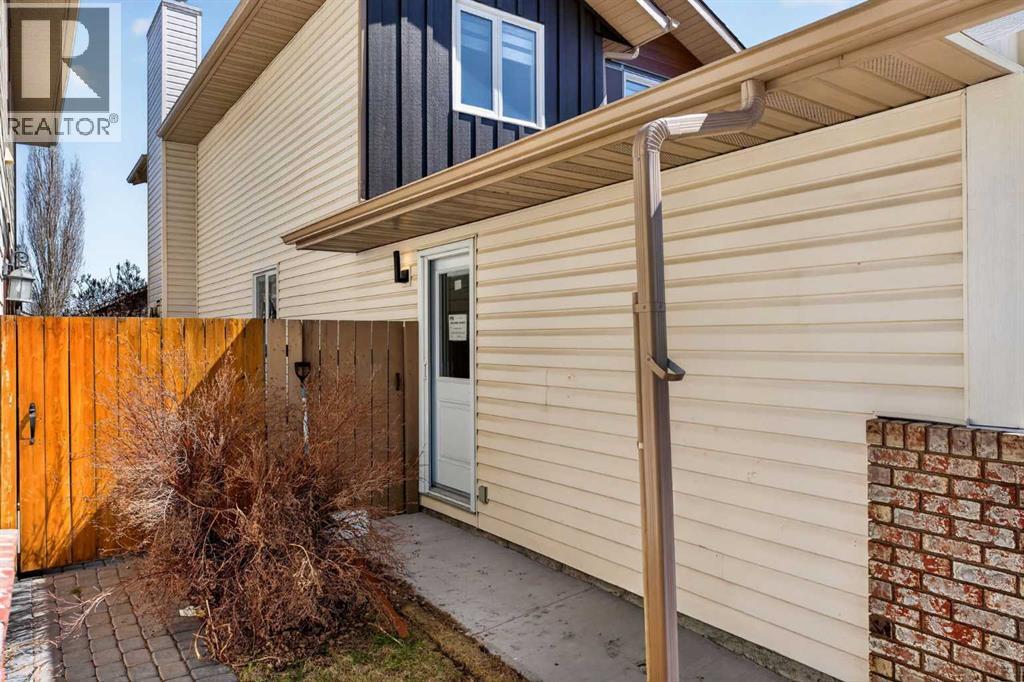 42 Sunvista Crescent SE - 5