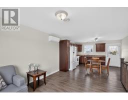 7 Buckingham Drive thumbnail 4