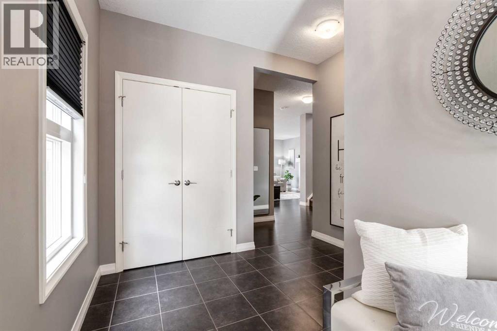 33 Evansglen Drive NW - 3