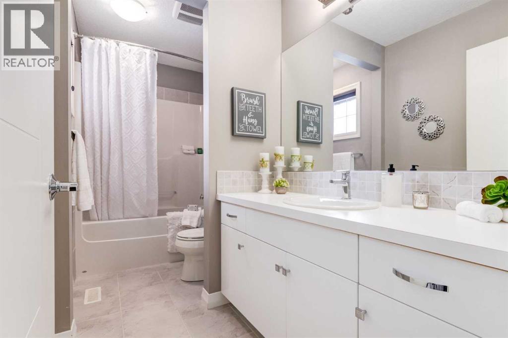 33 Evansglen Drive NW - 32