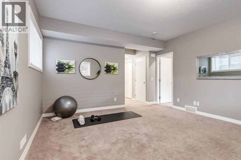 33 Evansglen Drive NW - 37