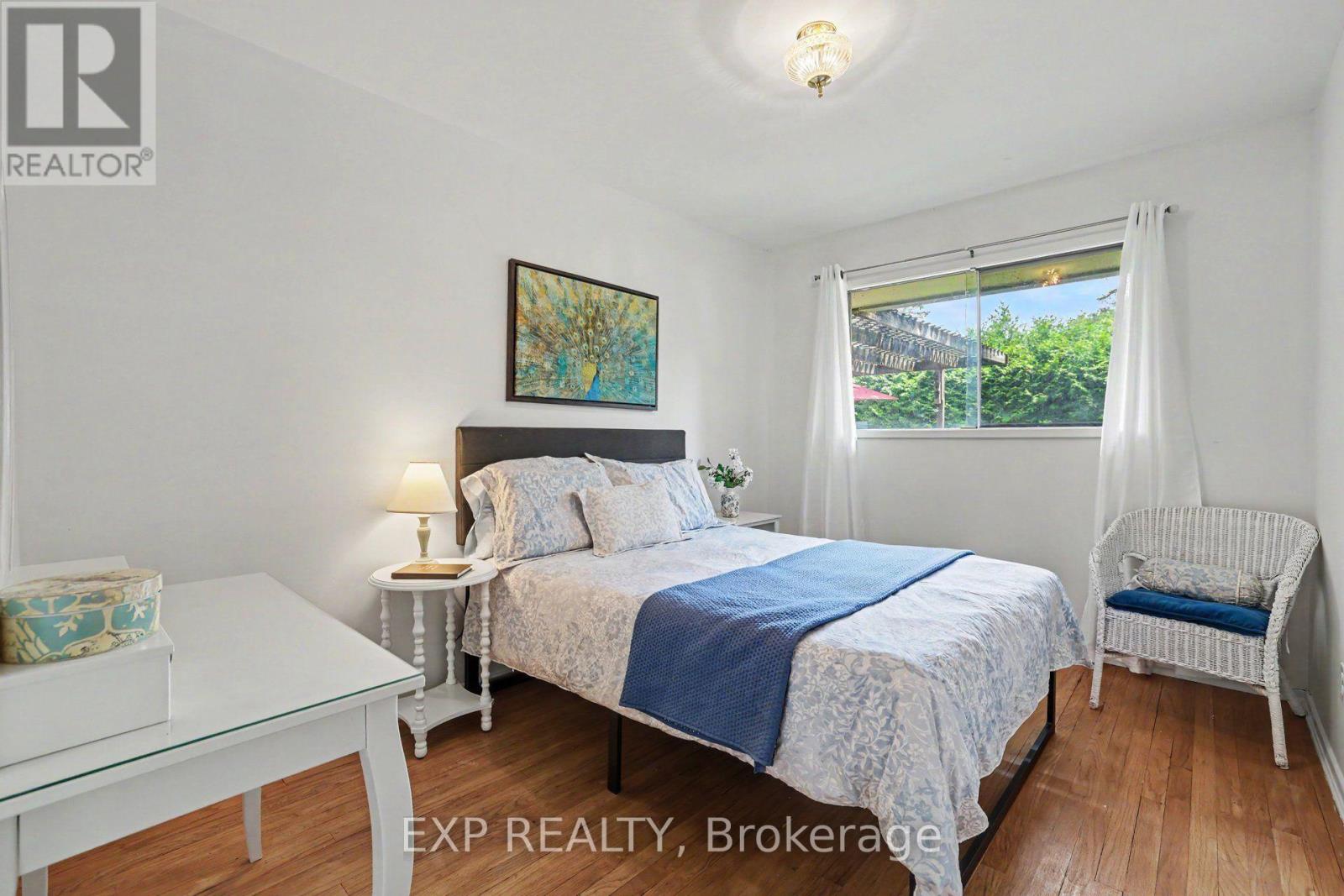 16 ELMSLEY CRESCENT - 20