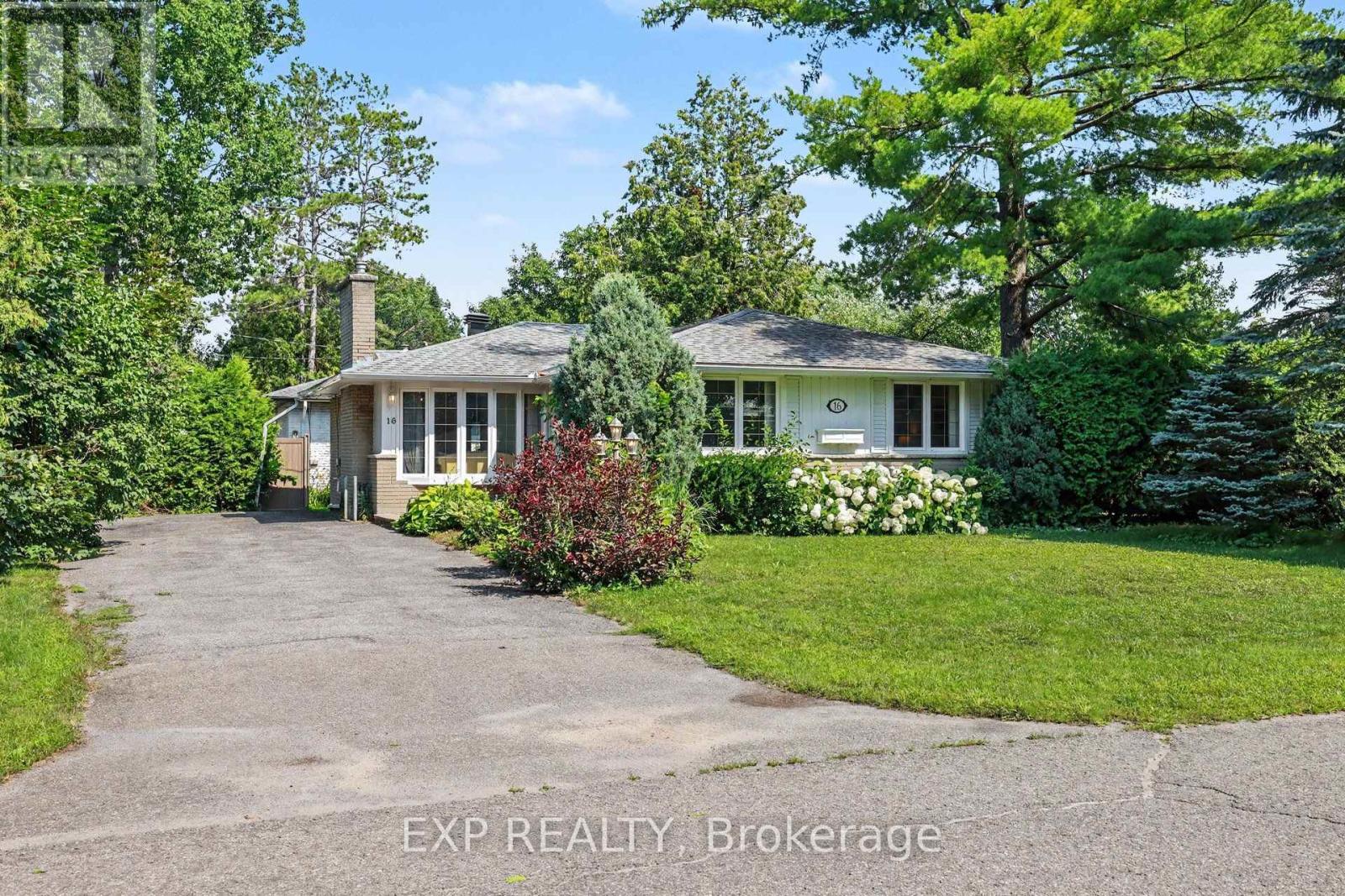 16 ELMSLEY CRESCENT - 3