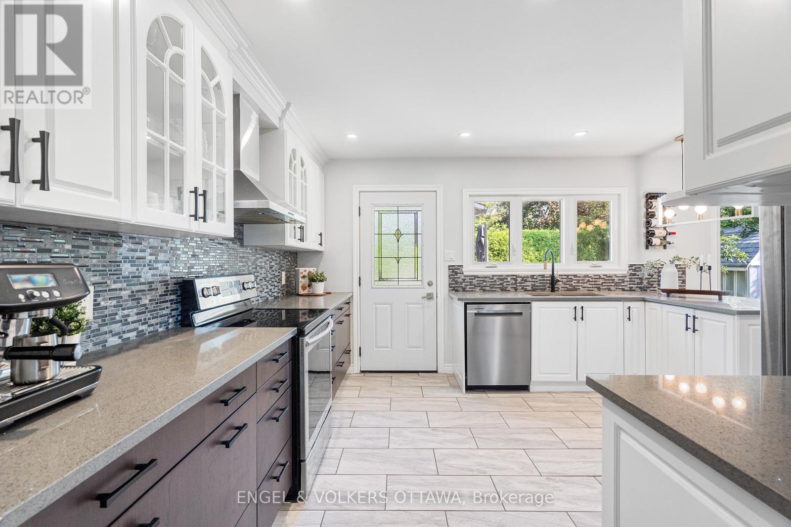 1941 CONRAD AVENUE - 12