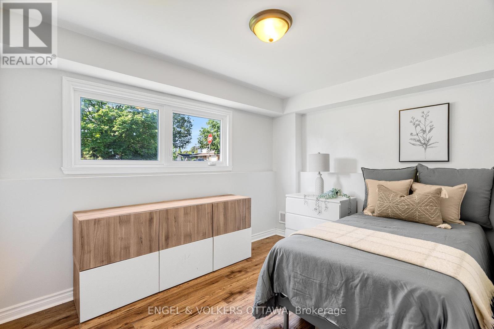 1941 CONRAD AVENUE - 20