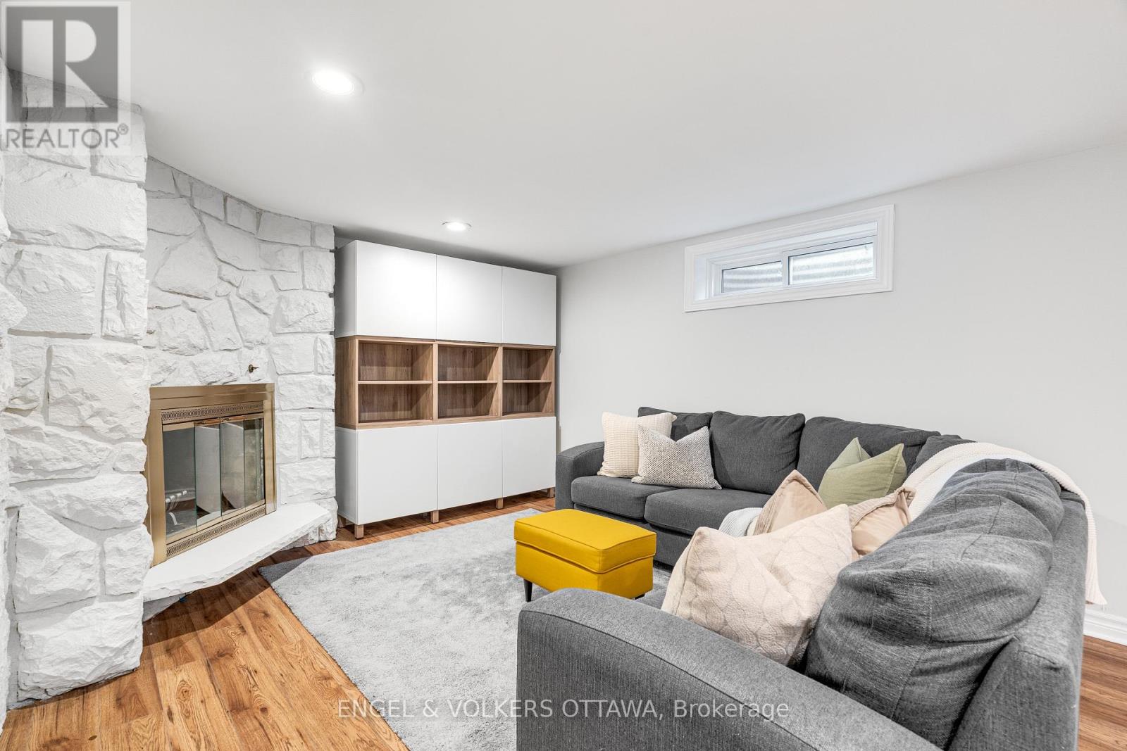 1941 CONRAD AVENUE - 24
