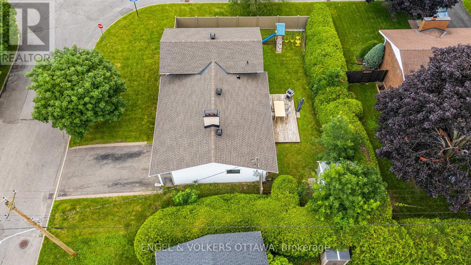 1941 CONRAD AVENUE - 28
