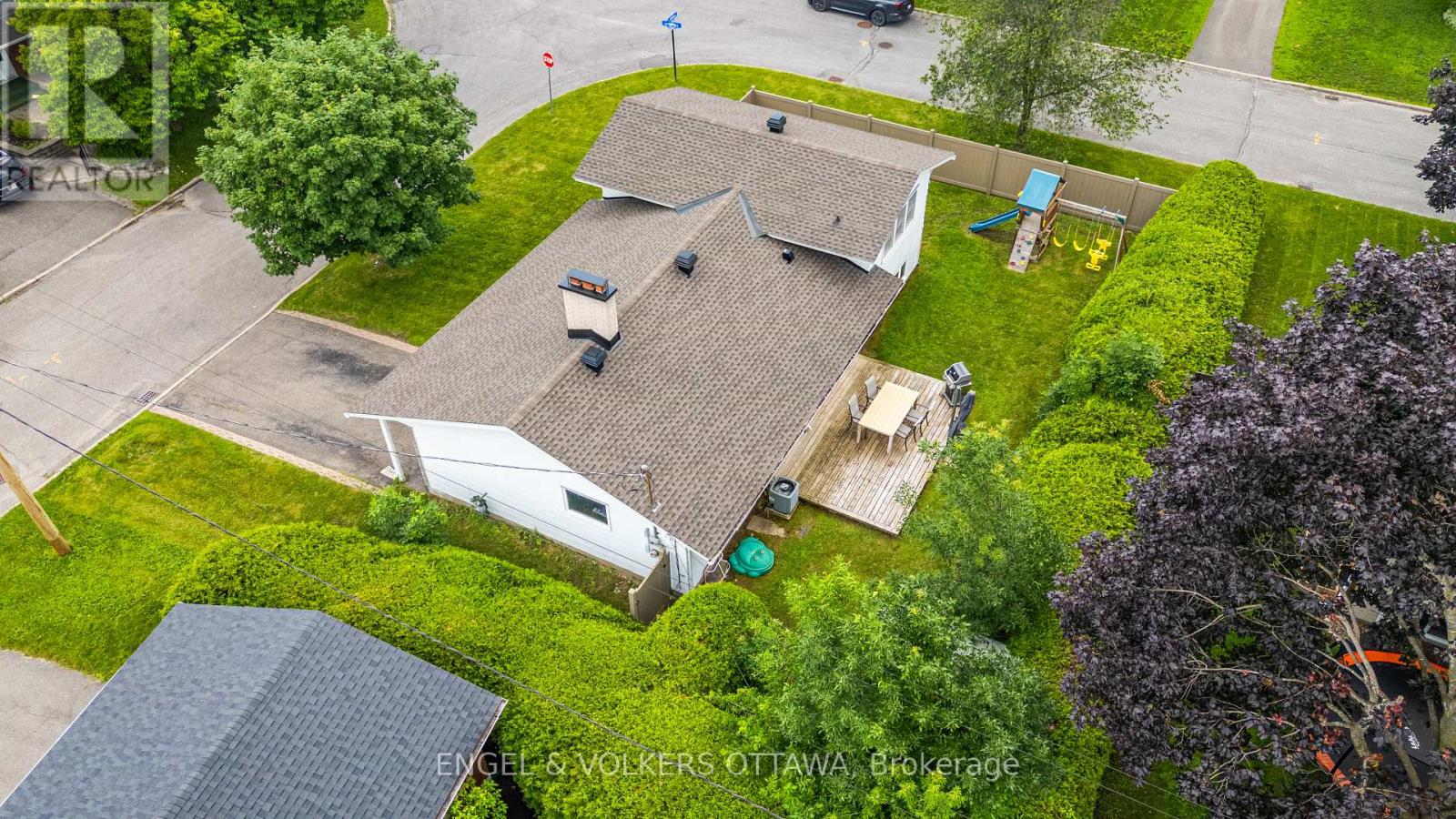 1941 CONRAD AVENUE - 29